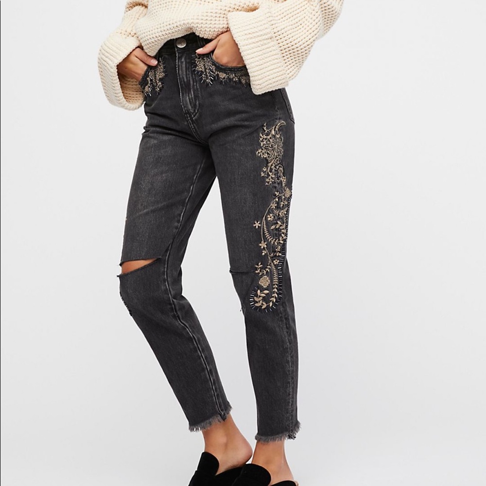 NWOT Free People OneTeaspoon Embroidered Jeans 28